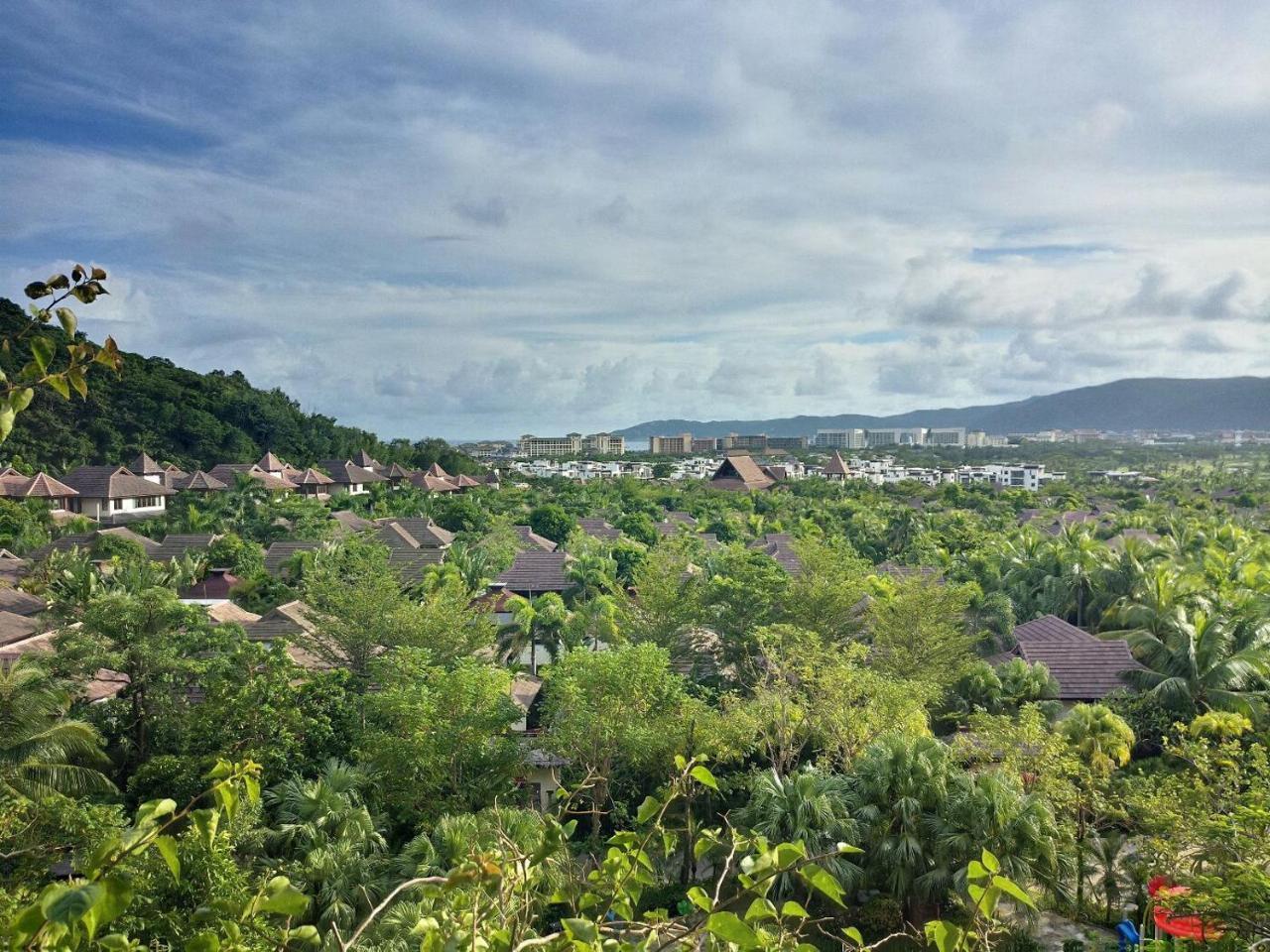 Stony Brook Villa Jianguo Resort Sanya Exterior photo