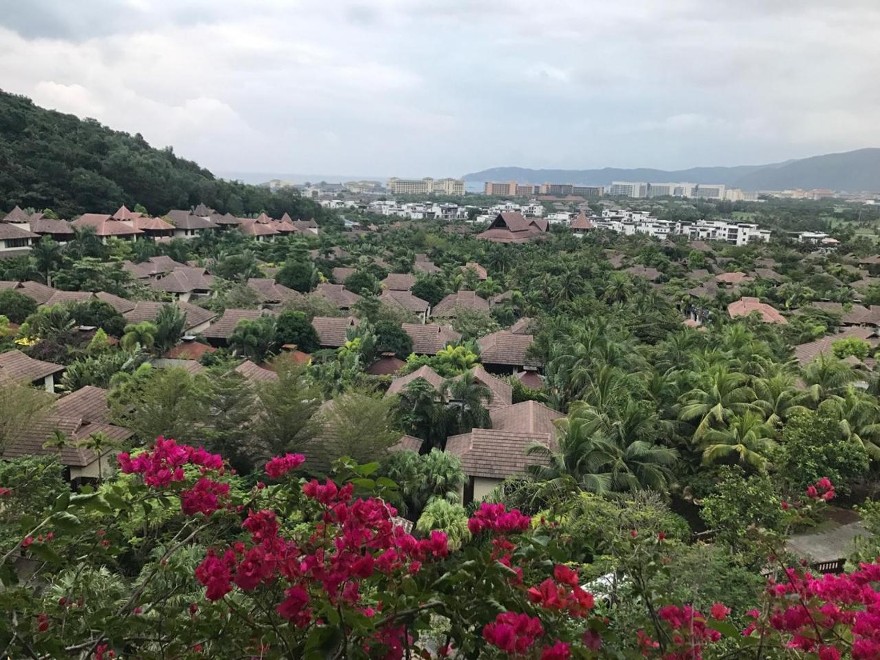 Stony Brook Villa Jianguo Resort Sanya Exterior photo
